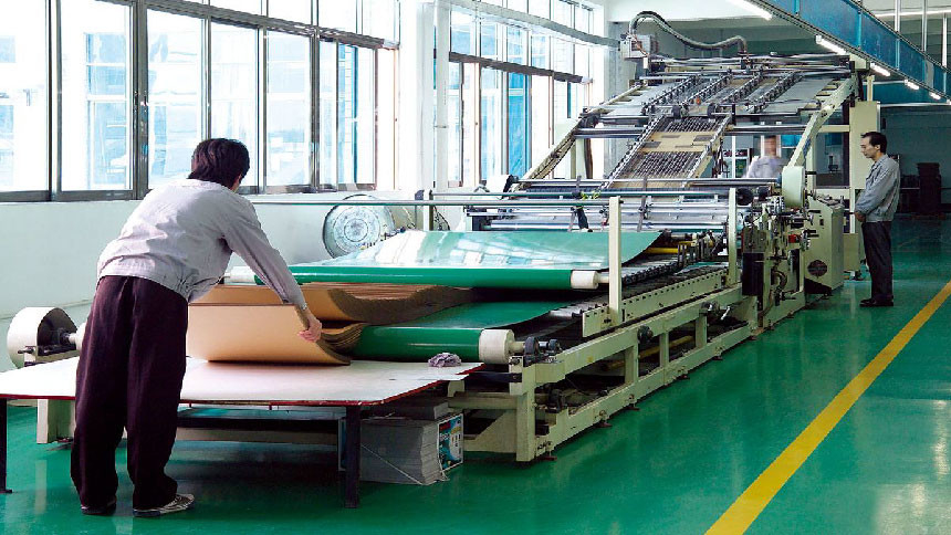 First (Shenzhen) Display Packaging Co.,Ltd ligne de production en usine